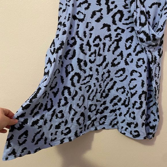 Seed To Style Organic Cotton Angled Hem Leopard Animal Print Long Sleeve Shirt - Picture 7 of 8